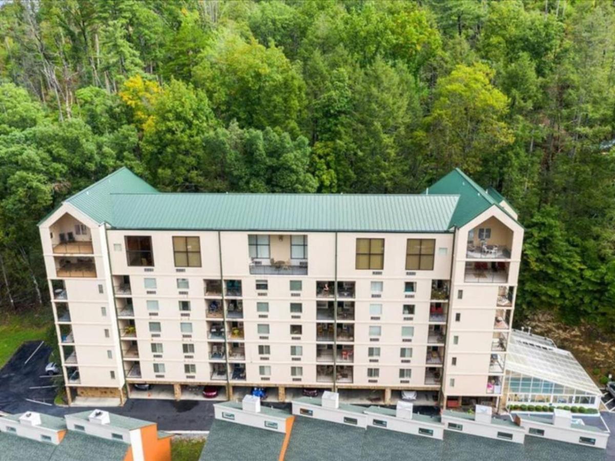 GT502 Newly Remodeled Gatlinburg Condo w Pool - Ferienwohnung Gatlinburg