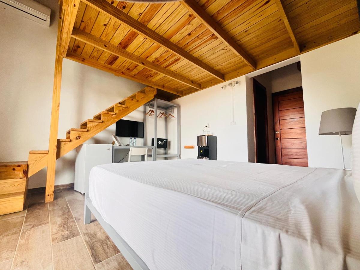 Triple Room with Terrace