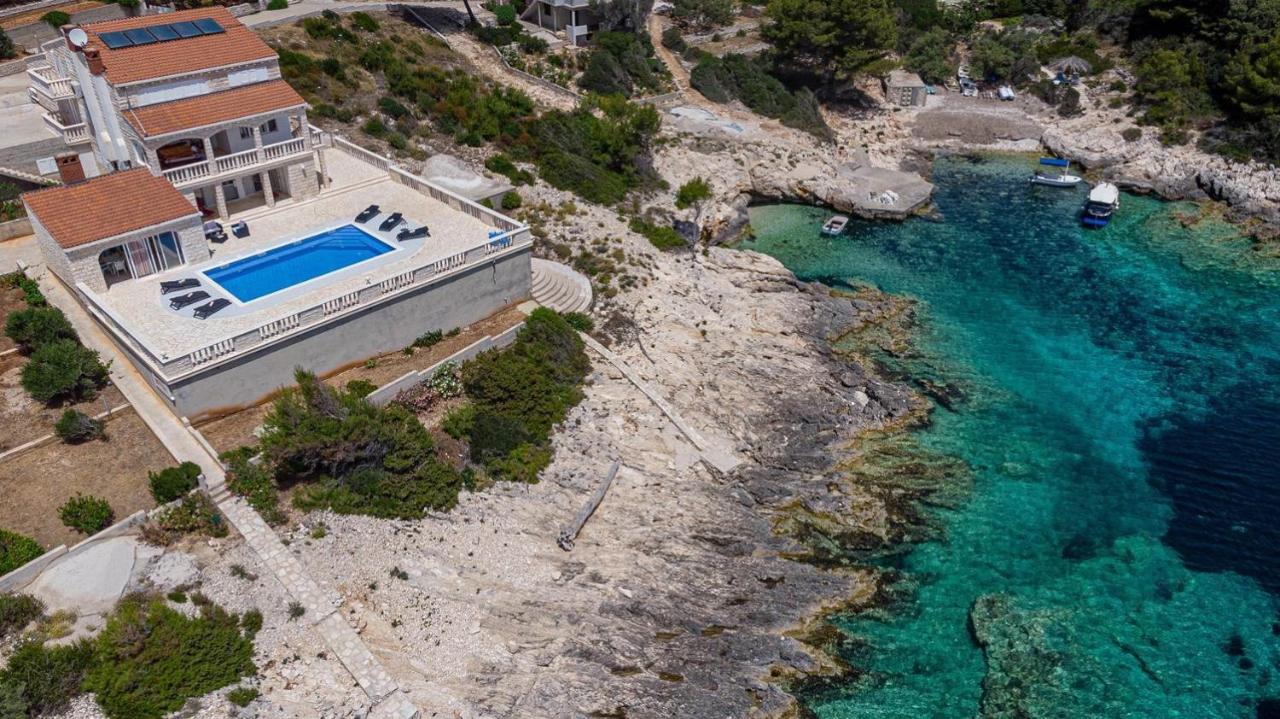 Holiday House Nova - B&B Blato