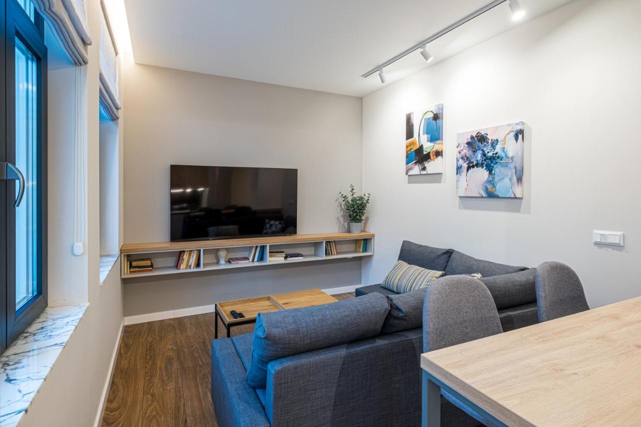 North 21 - Brand New Modern 1BD Apt in Sofia Center by Flat Mаnager - B&B Sofia