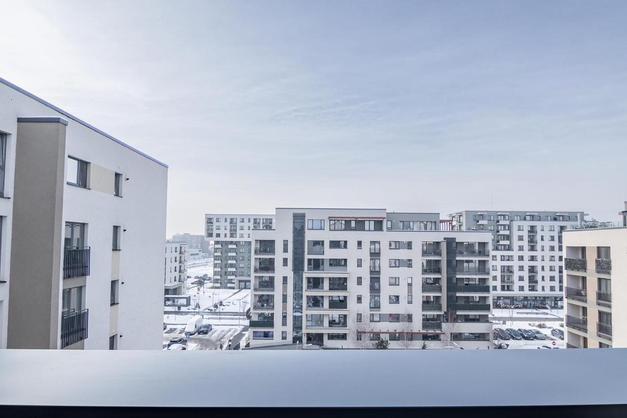 Apartment with free parking near Coresi Mall by MM Host - Ferienwohnung