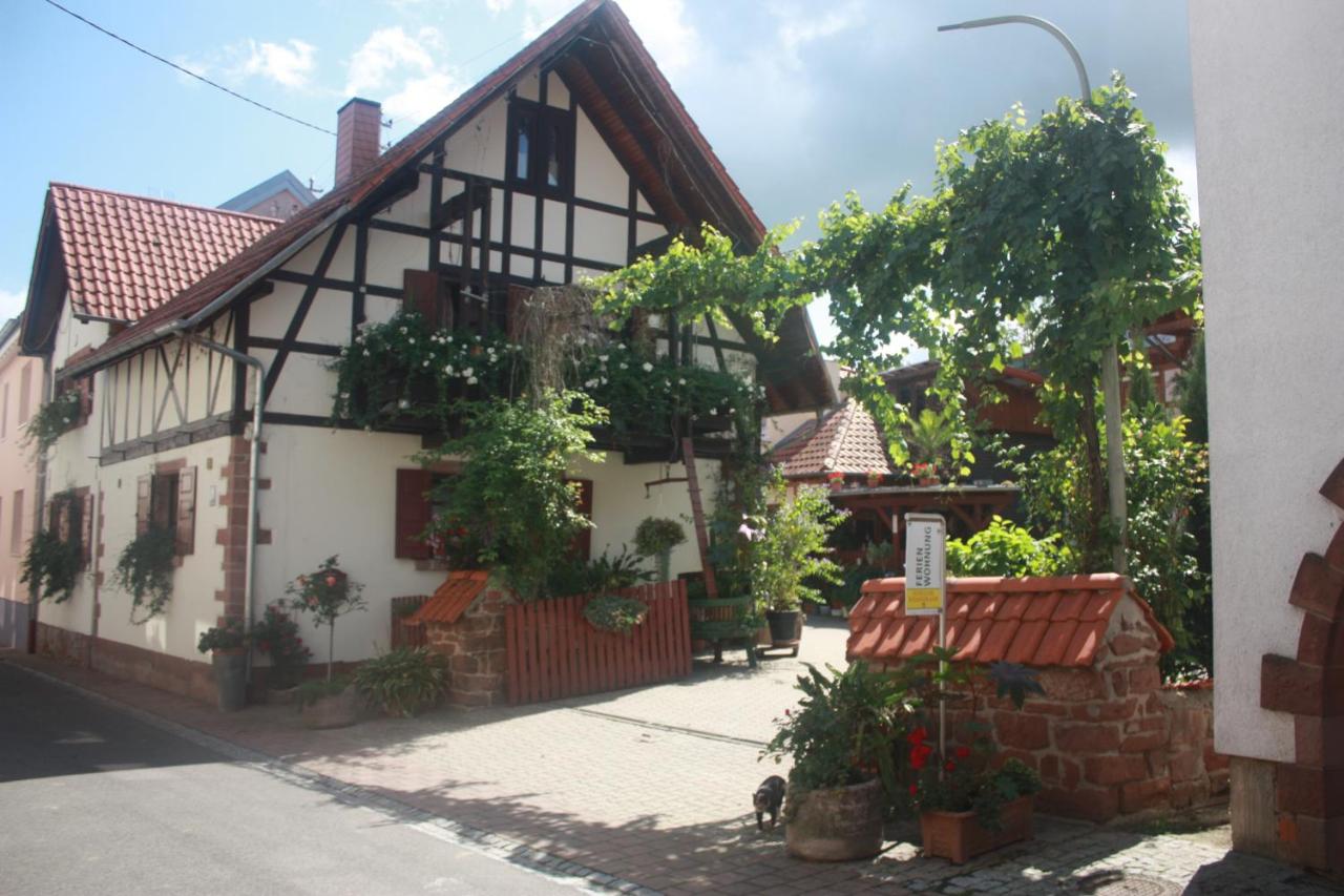 B&B Kapellen-Drusweiler - Ferienwohnung Familie Westermann - Bed and Breakfast Kapellen-Drusweiler