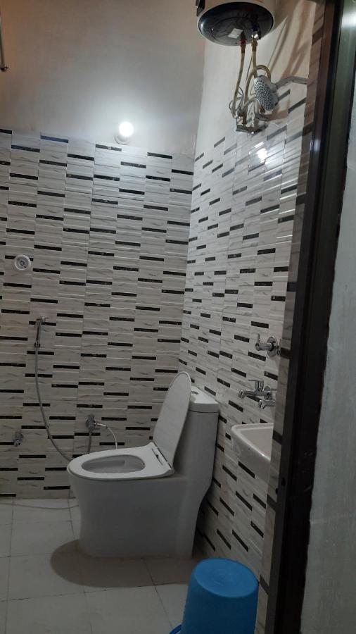 Deluxe Double Room (2 Adults + 1 Child)