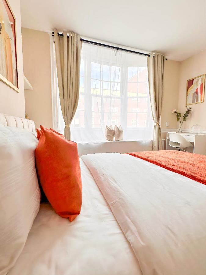 B&B Portsmouth - City Euphoria - Bed and Breakfast Portsmouth