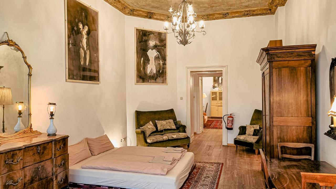 Huge-Elegant-Art 5 Beds Flat in Schöneberg - Ferienwohnung Berlin