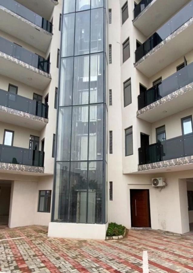 Three Bedroom Homely Apartment - Bed and Breakfast