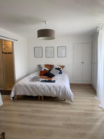 B&B Niort - Chambre spacieuse lit King Size - Bed and Breakfast Niort