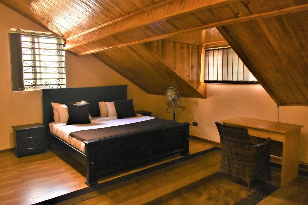 B&B Kampala - Ezeife Guesthouse - Bed and Breakfast Kampala