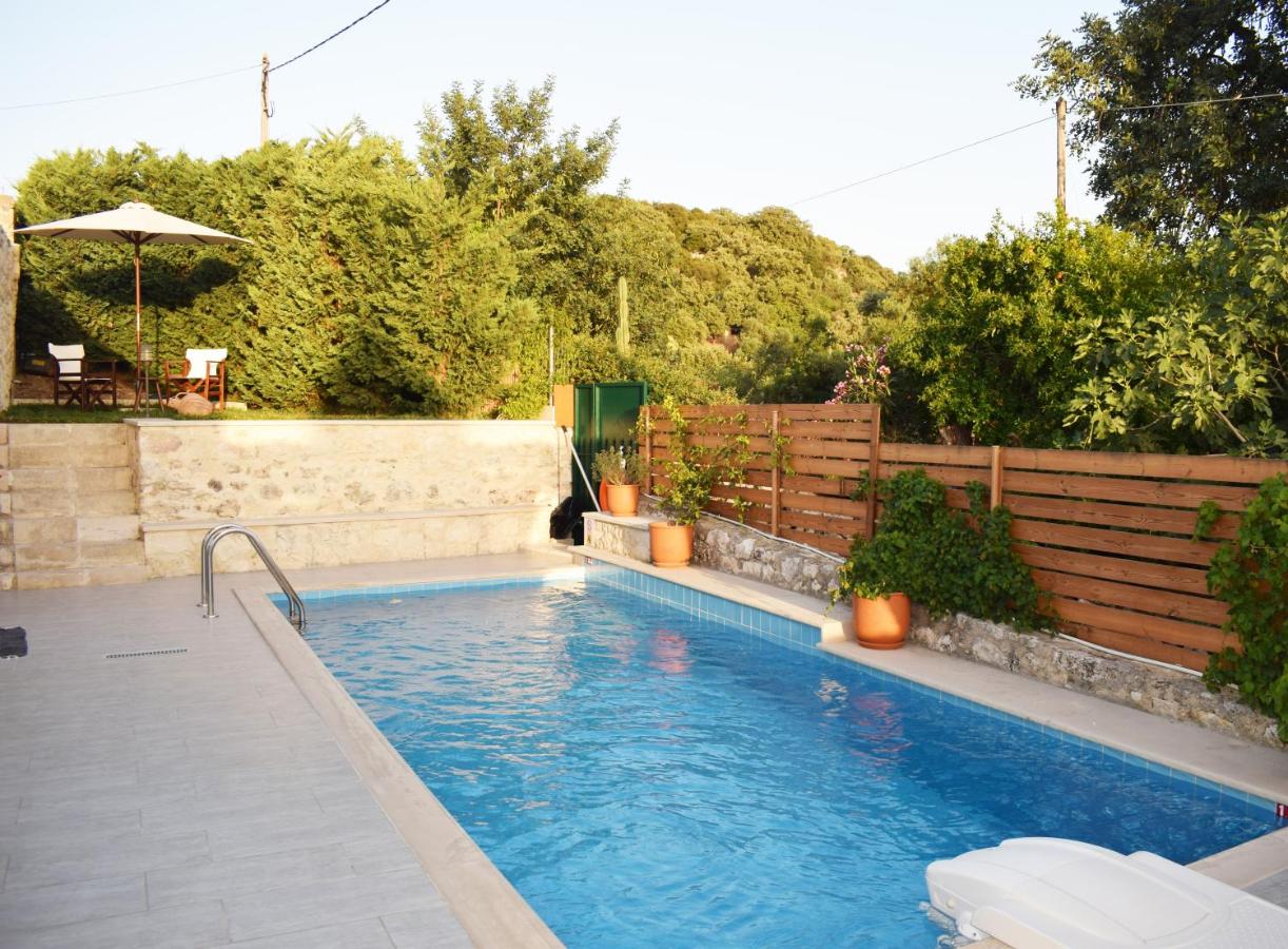 B&B Vederoi - Eco Cottage Vedere with Pool - Bed and Breakfast Vederoi