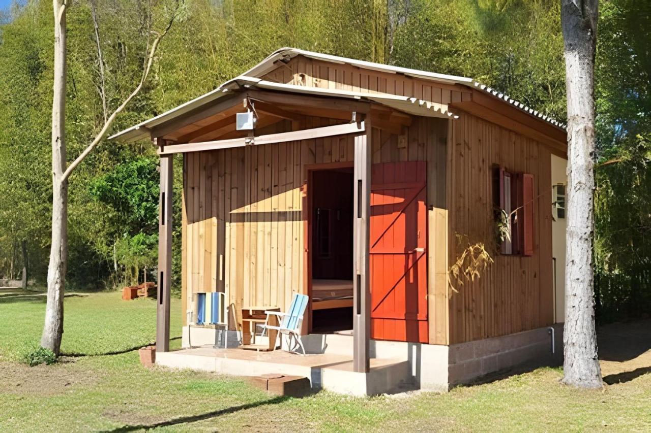 Chalézinho Bons Ventos Campestre no Sitio com Churrasqueira WI-FI a 6km da Estrada do Mar 7km Parque de Rodeio Tranquilidade 12km Praias Tramandai - B&B Osório