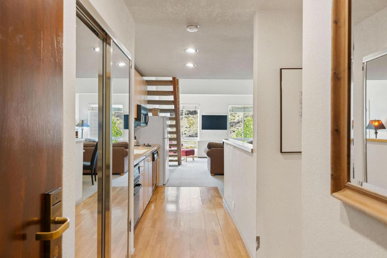 Palisades Tahoe Lodge Rentals Studio Loft #353 - B&B Olympic Valley