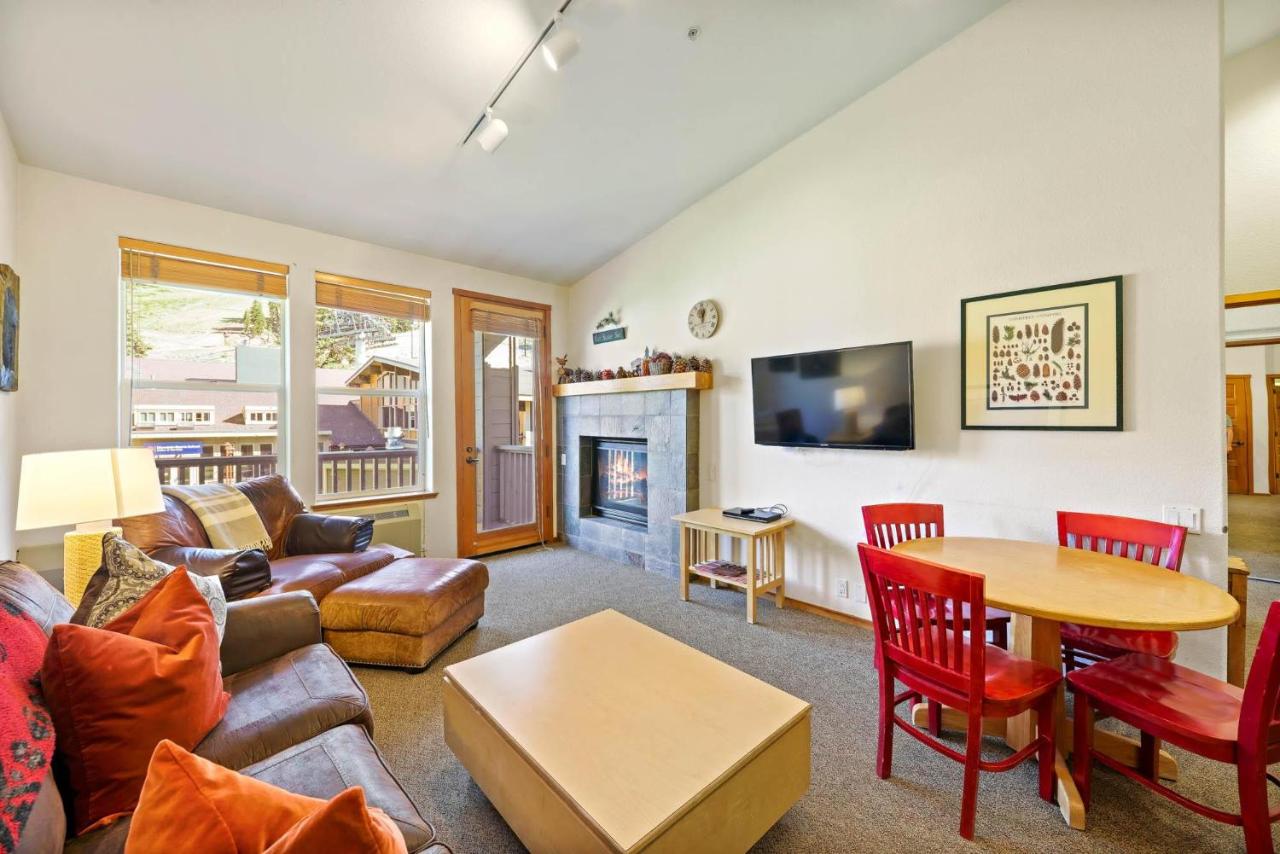 Palisades Tahoe Lodge Rentals Two Bedroom #814 - B&B