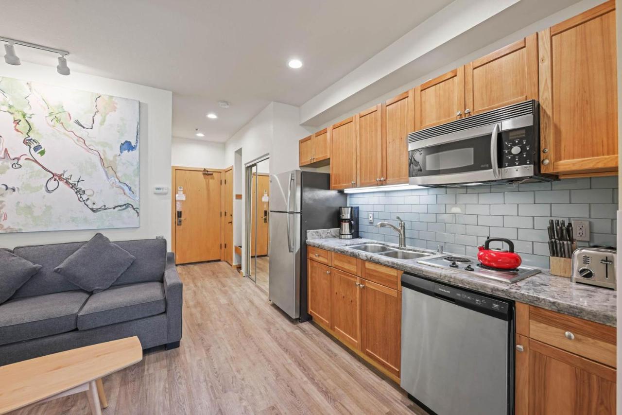 Palisades Tahoe Lodge Rentals Premium Studio #149 - B&B