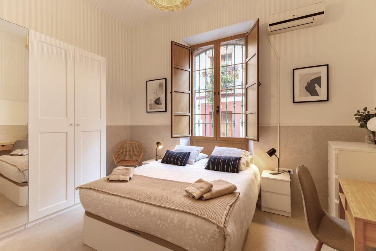 Modern spacious apartment central of Seville - B&B