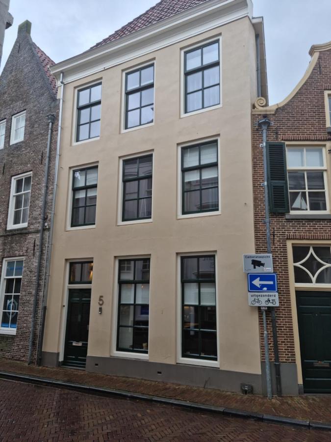 B&B Zwolle - Zwols stadshuis - Bed and Breakfast Zwolle