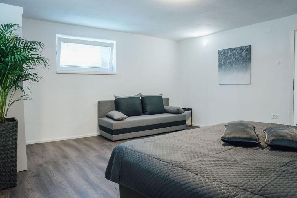 Black King Luxury Apartment