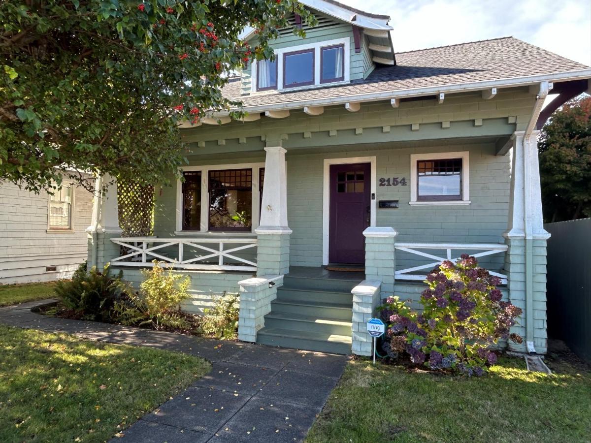 *Boho Bungalow-King-Backyard-Full Kitchen-W/D* - B&B