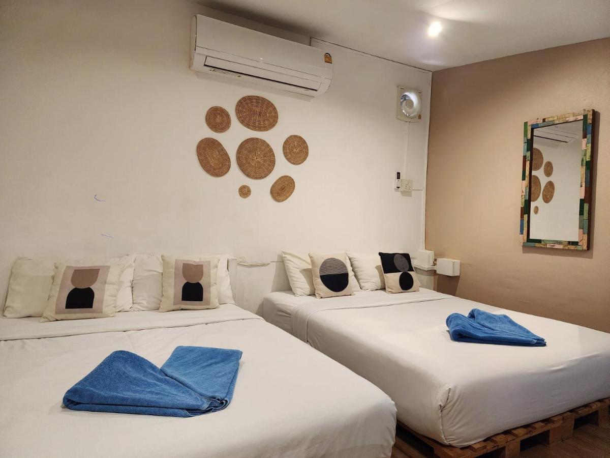 Baan Minnie 3 bedroom house 400m from Saikaew beach - Bed and Breakfast
