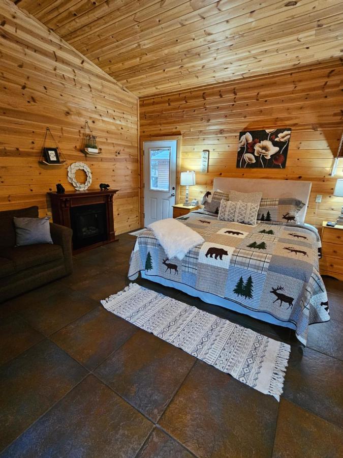 B&B Eureka Springs - Honey Bear Haven Suite 5 - Bed and Breakfast Eureka Springs