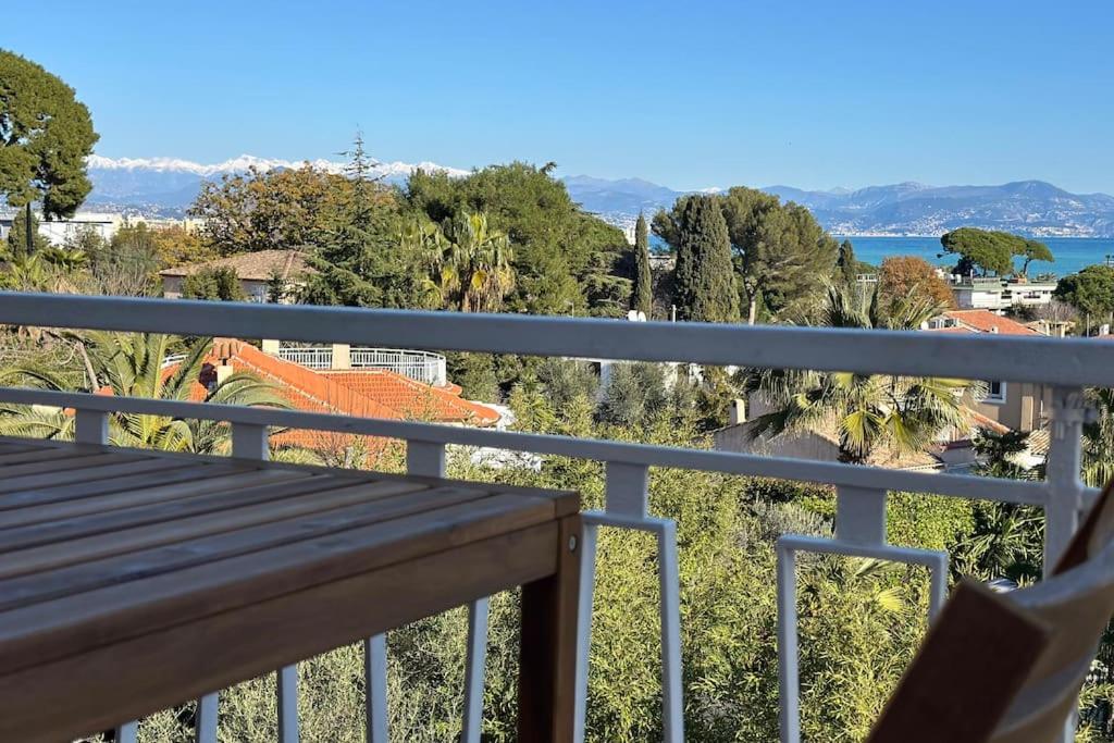 LAVERNE - Stunning Sea View T3 with South-Facing Terrace - B&B