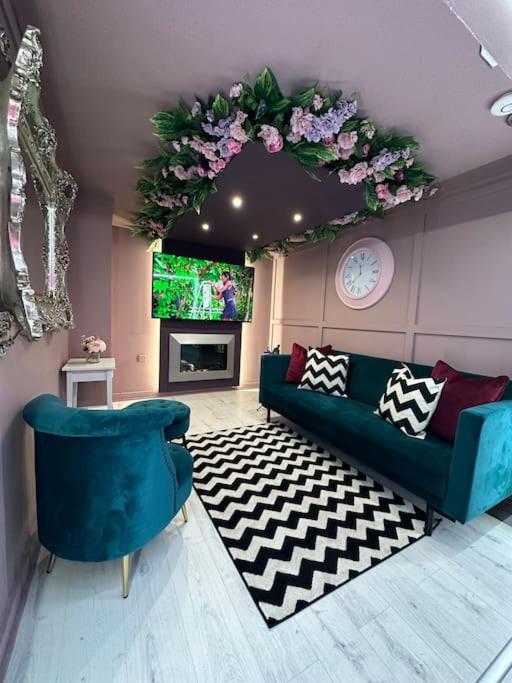B&B Manchester - Copper and Blossom - Bed and Breakfast Manchester