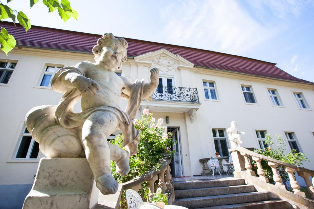 Schloss Blankensee exklusiv - Bed and Breakfast Trebbin