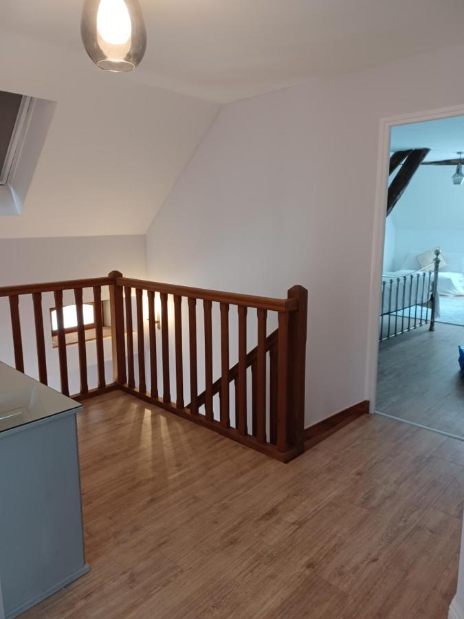 Big 4 bedroom property in the grounds of a Chateau - Chambres d'hôtes Saint-Paul-Lizonne