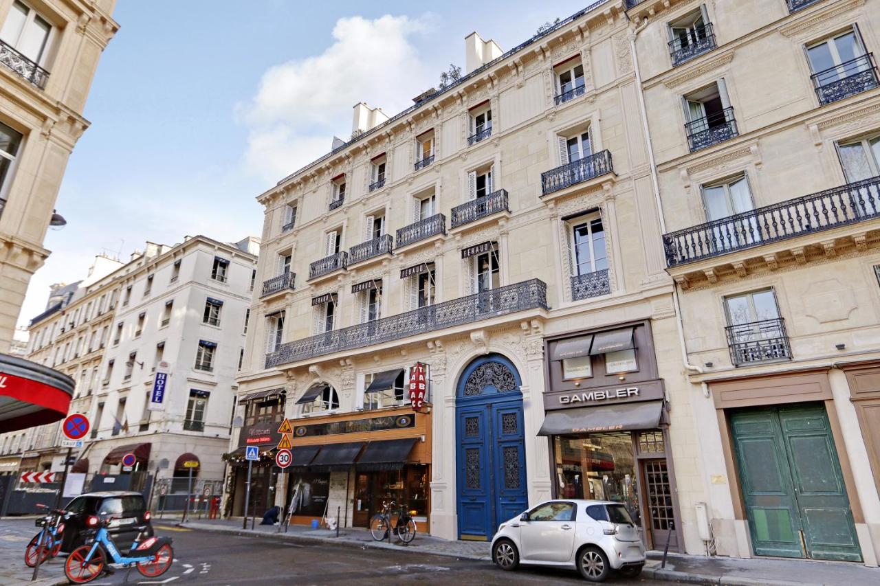 Pick A Flat's Apartments in La Madeleine-Opéra - Rue de l'Arcade - B&B Paris