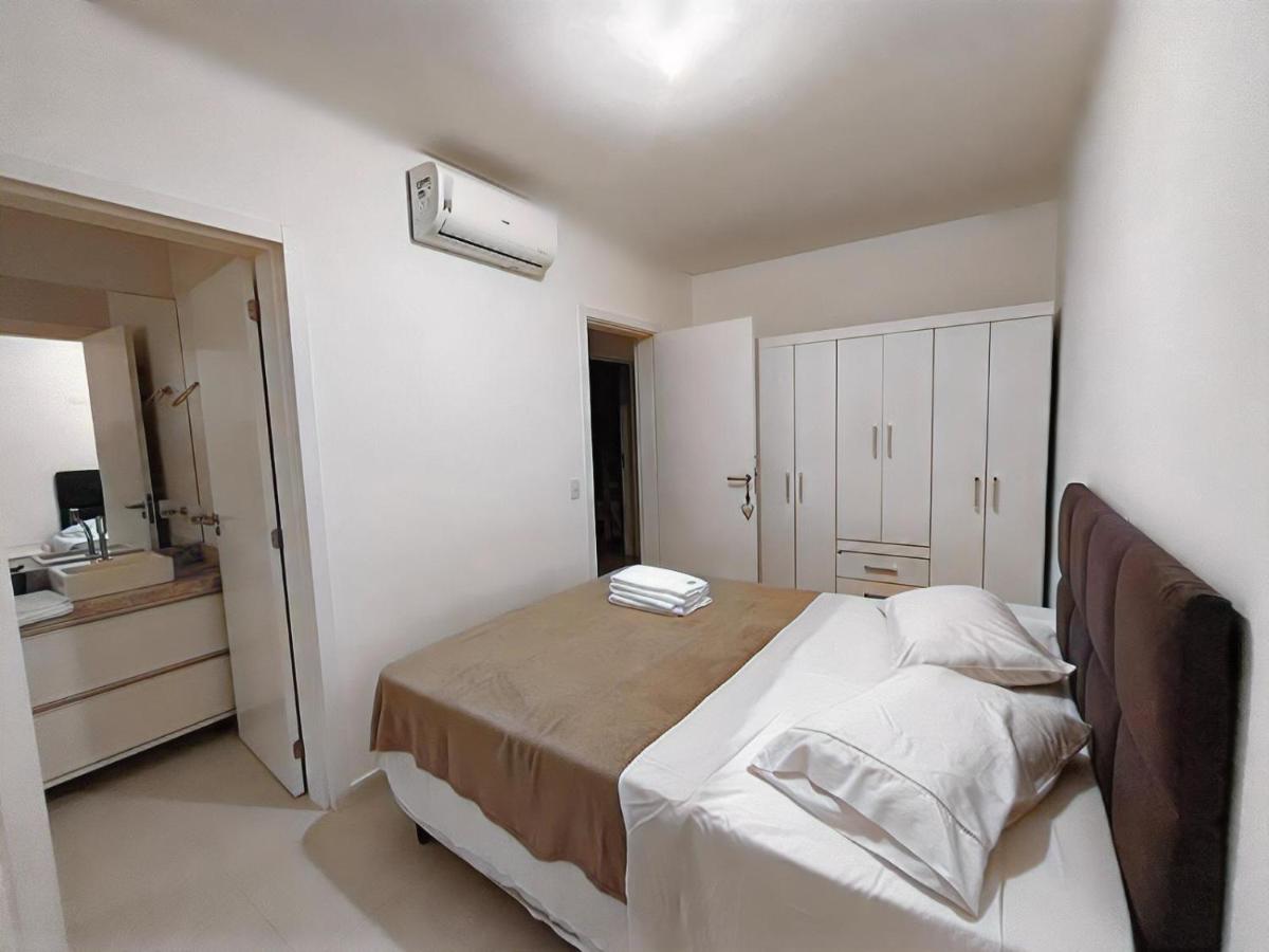 Apartamento Bella Palmas - 190m da Praia de Palmas - Chambres d’hôtes Governador Celso Ramos