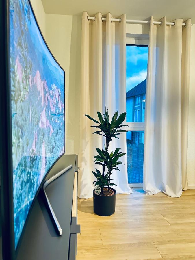 B&B Rheinhausen - AMAO-Grey I 86qm I KingSizeBetten I Netflix I Balkon I Parkplatz I EuropaPark - Bed and Breakfast Rheinhausen