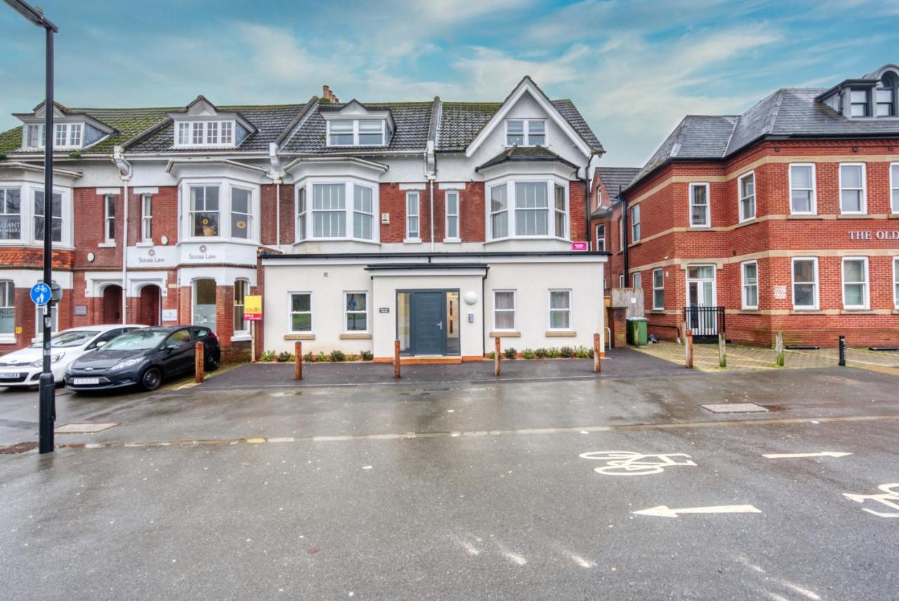 1-Bedroom Luxurious, City Centre, Chic & Stunning Apartment in Southampton, Sleeps 4 - by Blue Puffin Stays - Chambres d'hôtes Southampton