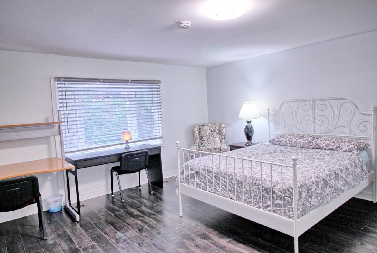 Large and beautiful master room with private bathroom - B&B Vaughan