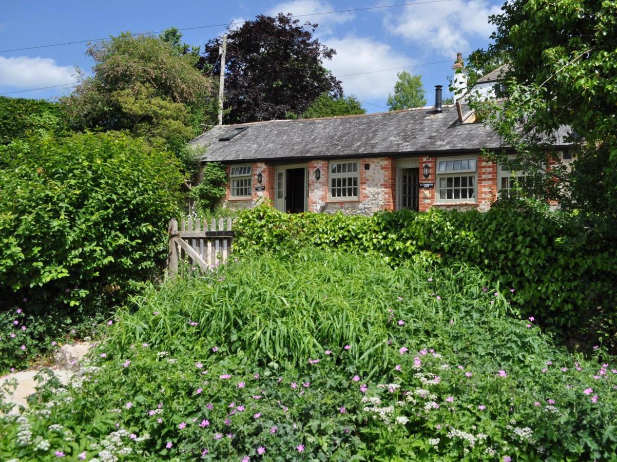 2 bed property in Axminster BLOLO - B&B