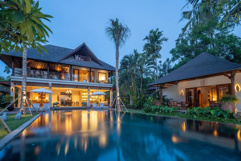 B&B Tanah Lot - New! Villa Asmara - Indulgent luxury 15 mins from Canggu - Bed and Breakfast Tanah Lot