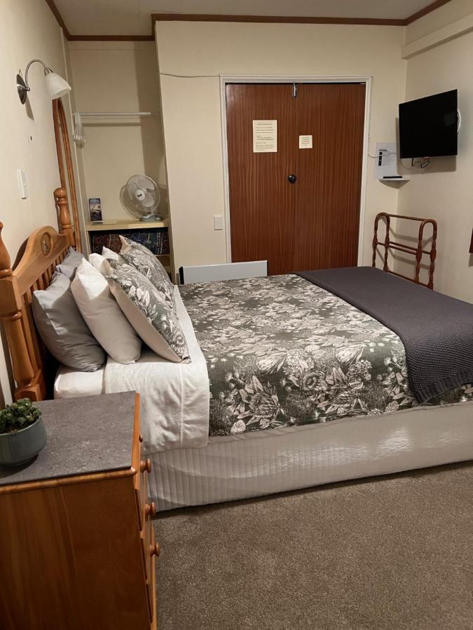 Queen Room with Garden View