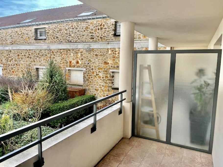 Le Sept avec parking, transfert - B&B Vaires-sur-Marne
