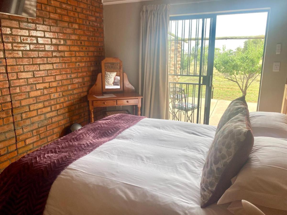 Queen Room with Garden View