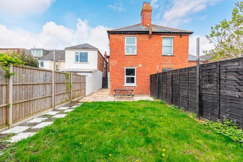 Bournecoast: Luxurious flat close to beach -FM8513 - B&B Bournemouth
