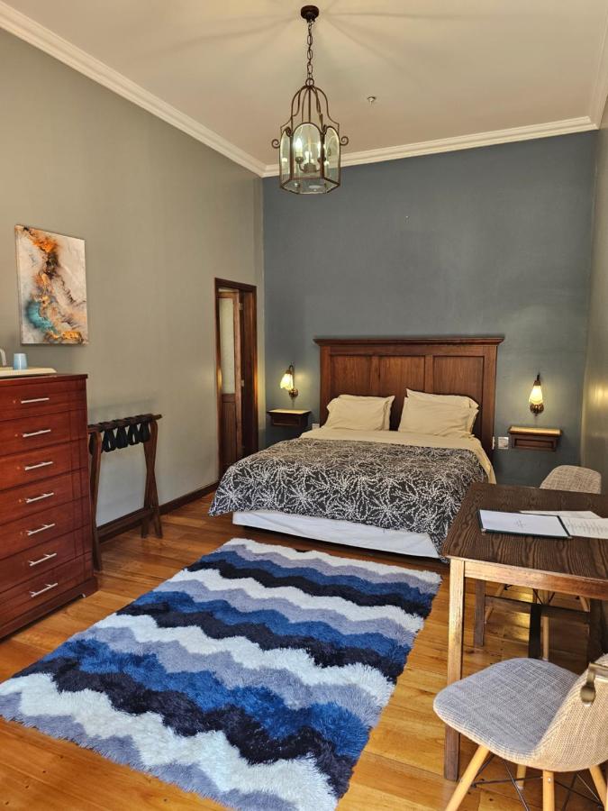 Chambre Lit Queen-Size - Vue sur Jardin