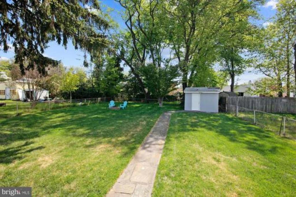 LOVELY 2 BEDROOMS APPARTEMENT, LAUNDRY/PARKING/TV - B&B