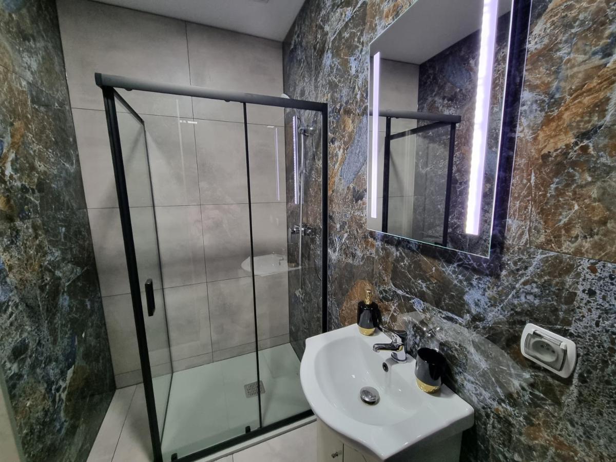 Camera Matrimoniale con Letto Supplementare