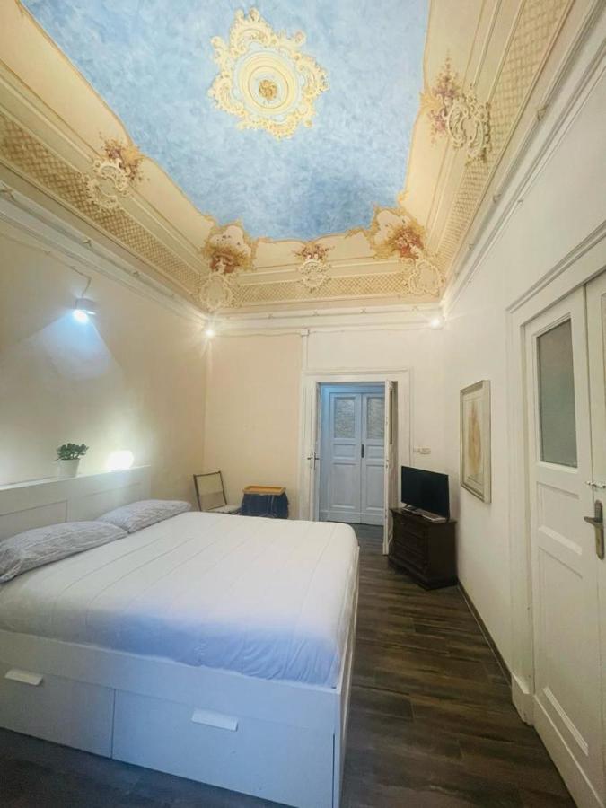 Art in Center - Bed and Breakfast Catania