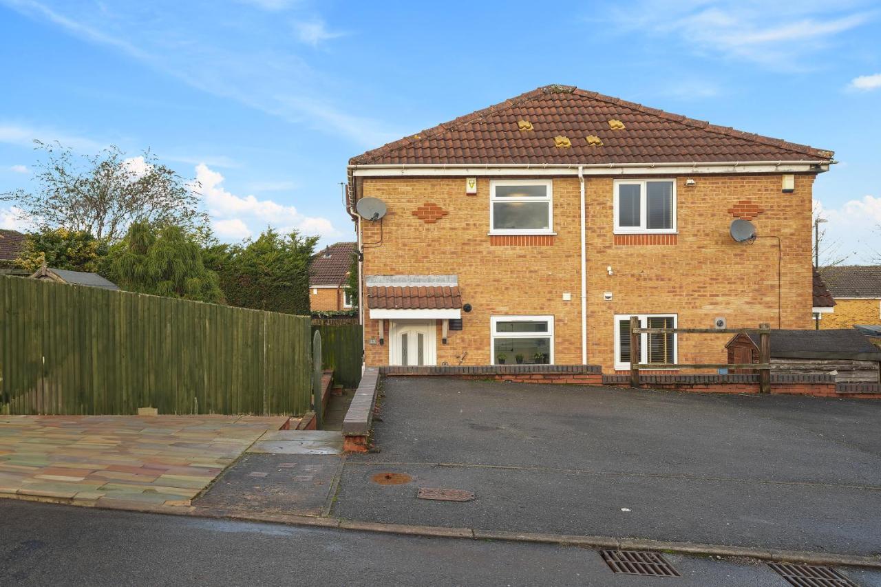 Tapton View - Modern Stay Near Chesterfield Town Center, Train Station & the Peak District - Chambres d’hôtes