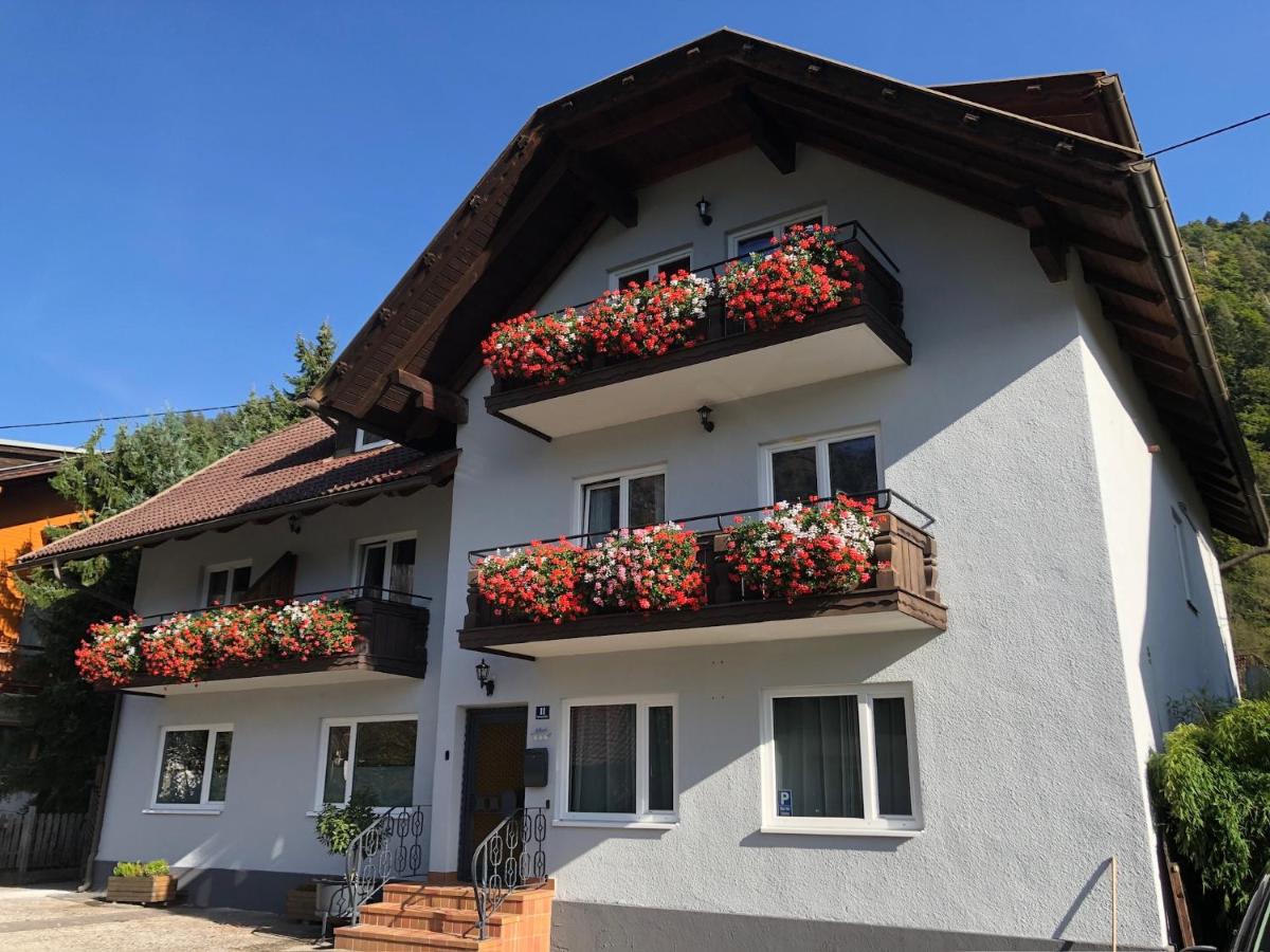 B&B Döbriach - Appartement Kuhglocken Ferienhaus Fuenf Sinne - Bed and Breakfast Döbriach