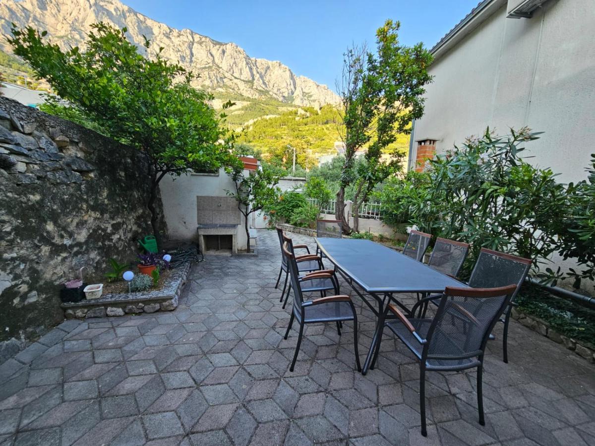 Studios Dolček - Ferienwohnung Krvavica