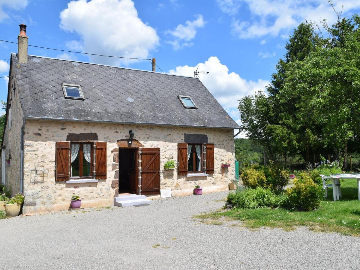 Charme et Authenticité en Forêt Maine Normandie : Demeure Rénovée avec Jardin, Idéale pour Séjour Détente - FR-1-410-186 - B&B