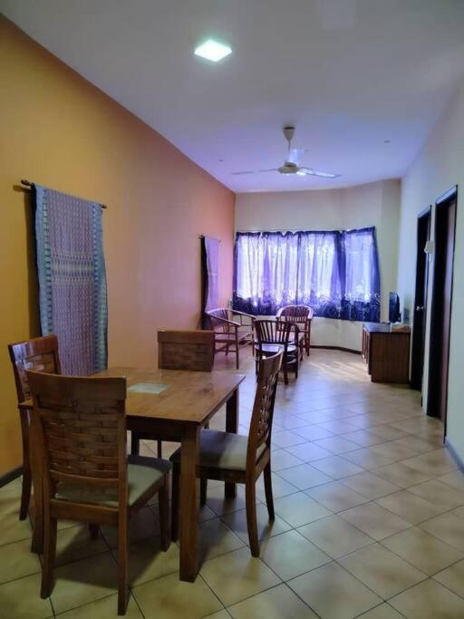 Homestay Elina - Cheap and cosy - B&B