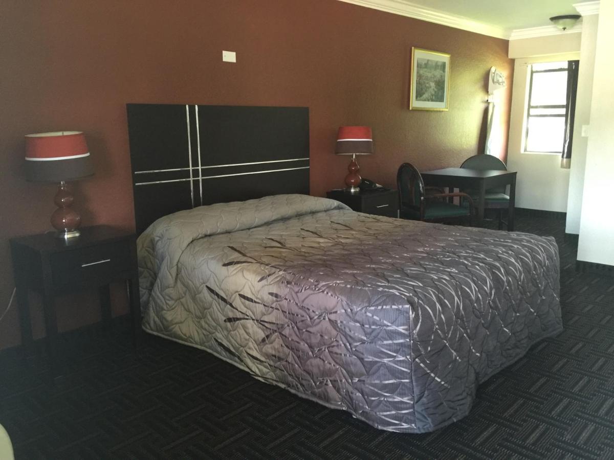 Kamer met Queensize Bed - Roken