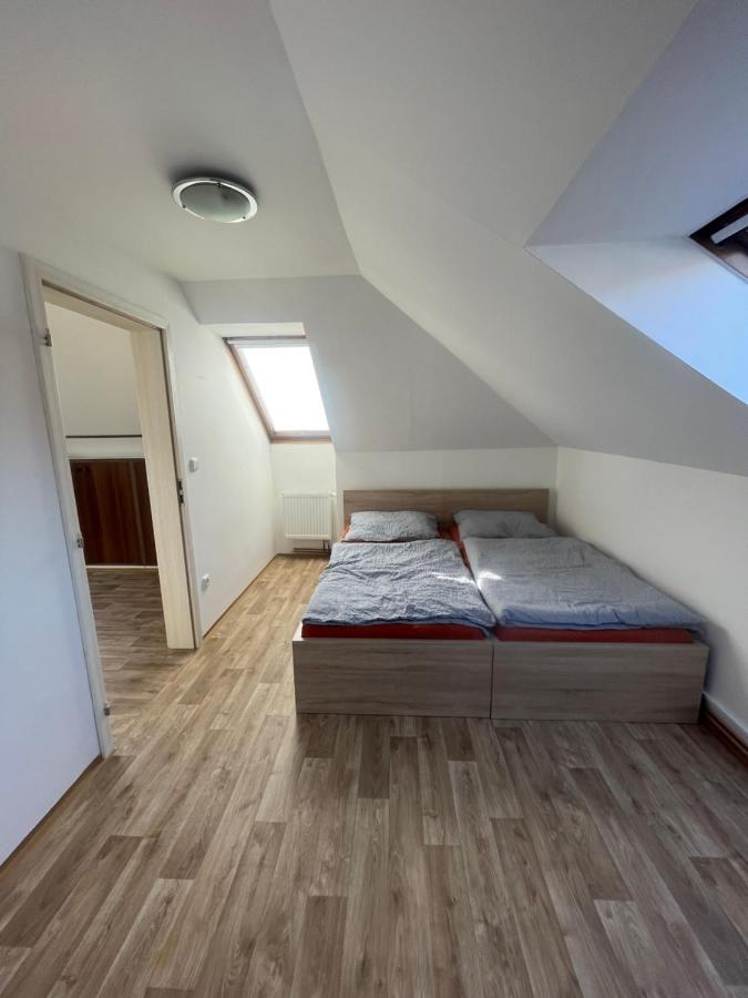 Soukromý byt v centru Velkého Meziříčí - Chambres d'hôtes Žďár nad Sázavou