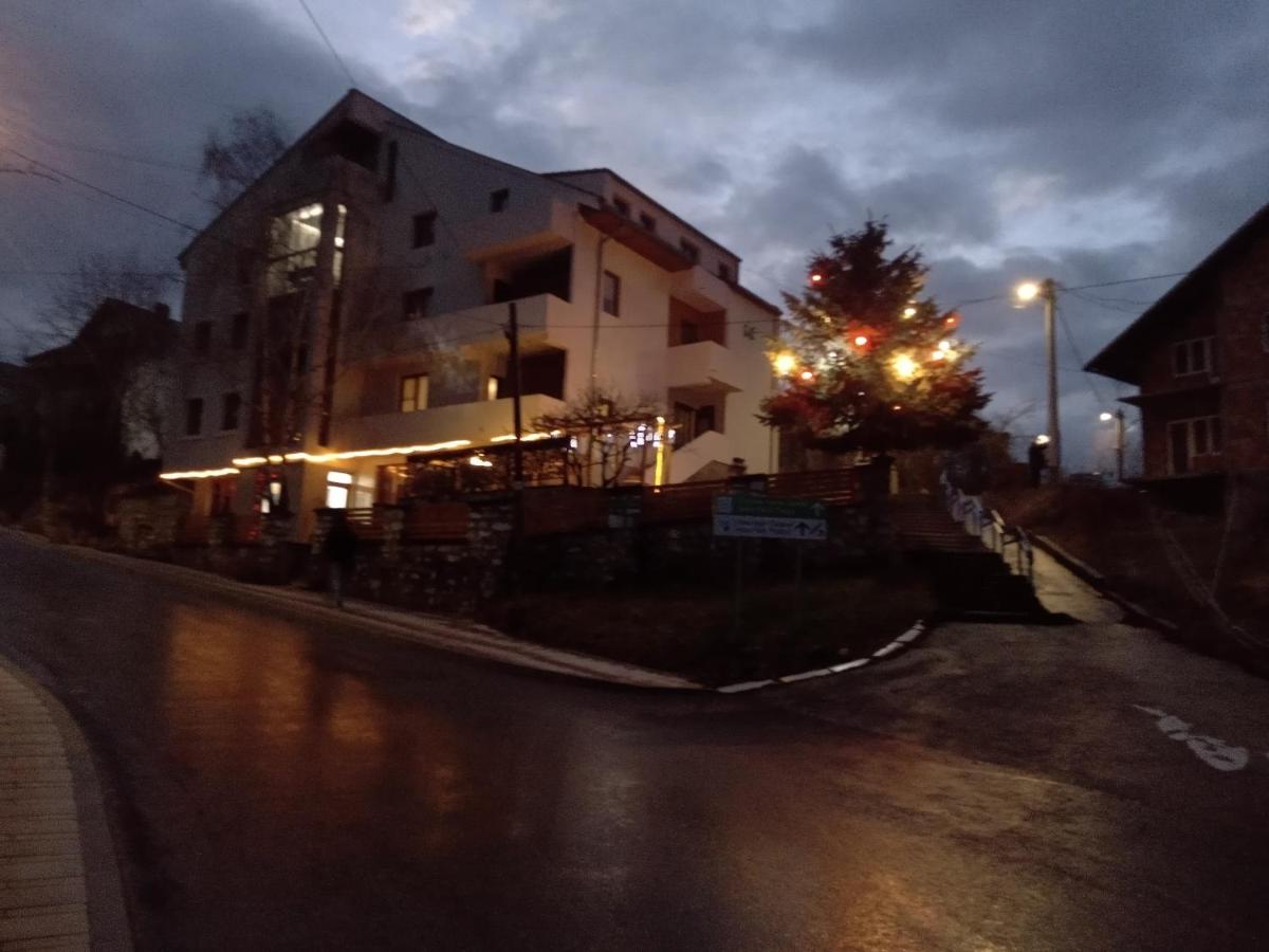 APARTMANSKI SMEŠTAJ SOLARIS kod Aqua Parka Lux Apartman LAZAR - Ferienwohnung Soko Banja